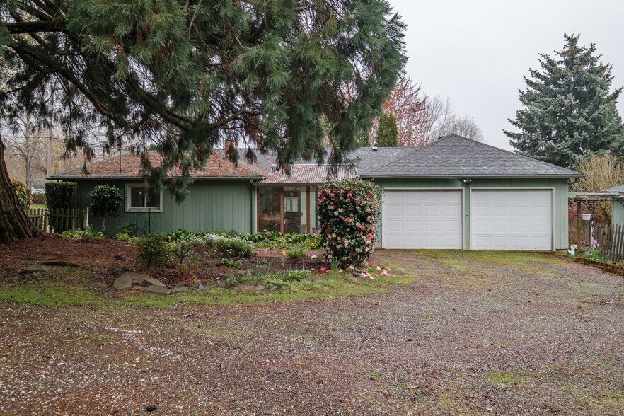 More Photos Of 5198 Skyline Rd S, Salem Multifamily For Sale