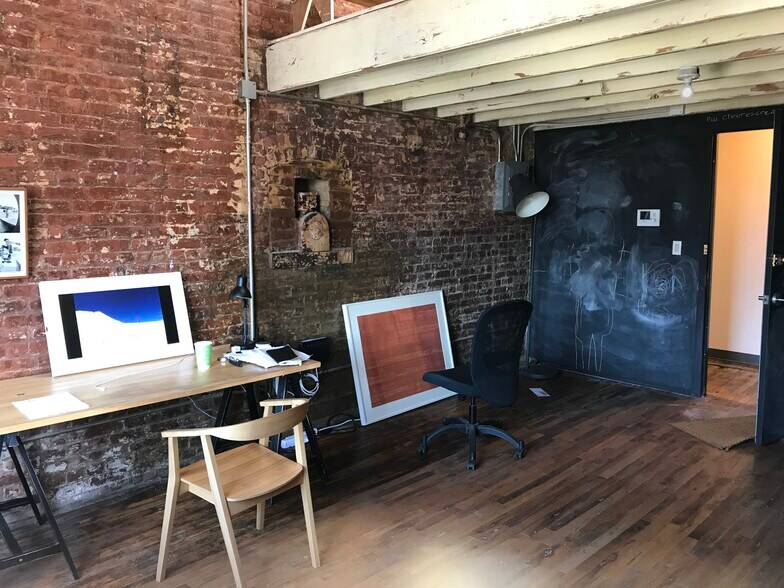 More Photos Of 310 Meserole St, Brooklyn Flex For Lease