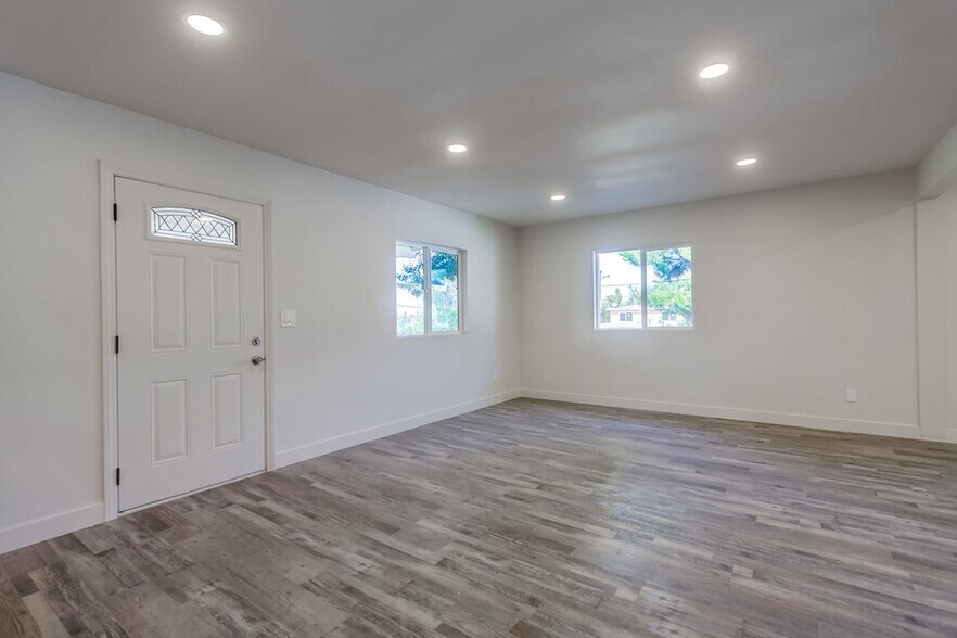 More Photos Of 401-407 Idaho Ave, Escondido Apartments For Sale