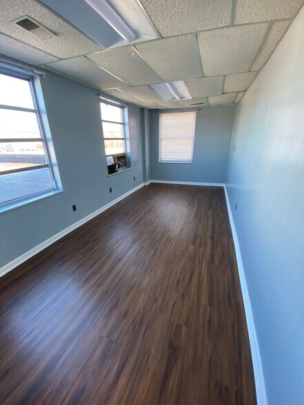 More Photos Of 3081-3089 Old Washington Rd, Waldorf General Retail For Lease