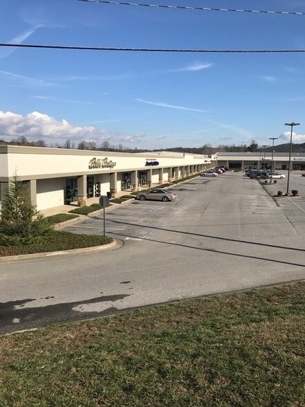 More Photos Of 449 Industrial Blvd, Ellijay Freestanding For Lease