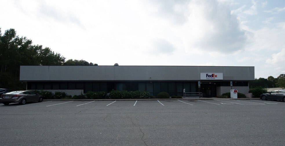 More Photos Of 4908 Caswell Pl, Wilson Warehouse For Sale