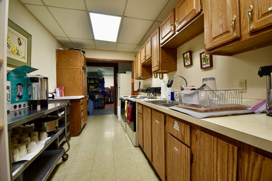 More Photos Of 10441 Shaver Rd, Portage Religious Facility For Lease