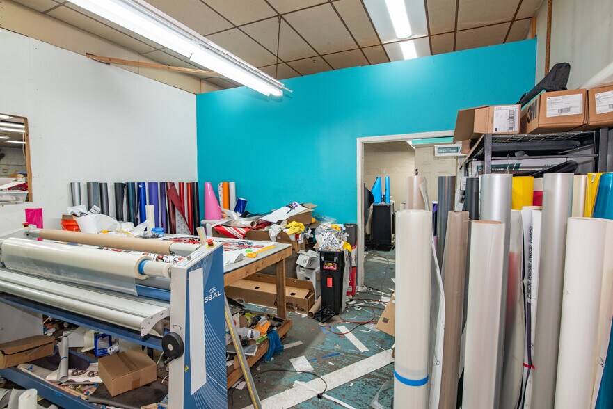 More Photos Of 4128 Hayward Ave, Baltimore Warehouse For Sale