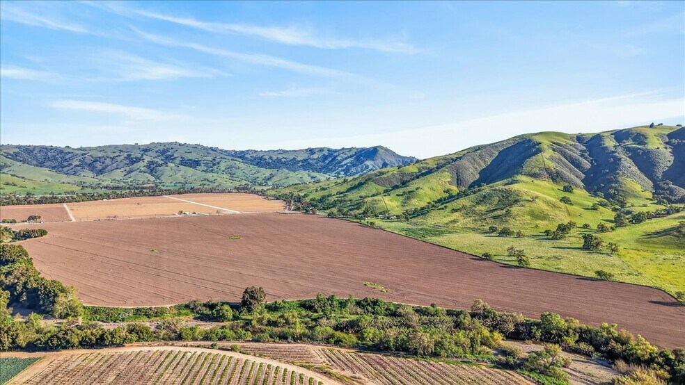 More Photos Of 0 Walnut Ave, Hollister Land For Sale