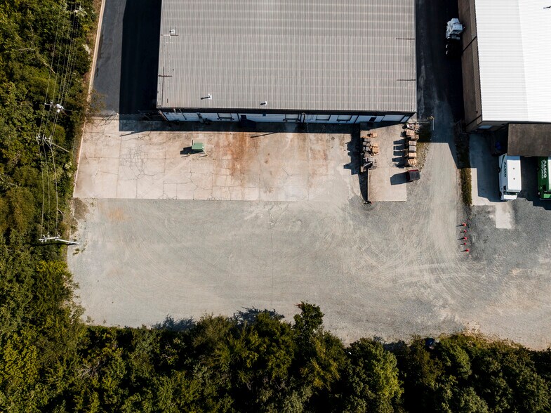 More Photos Of 510 Corliss St, Greensboro Light Manufacturing For Lease