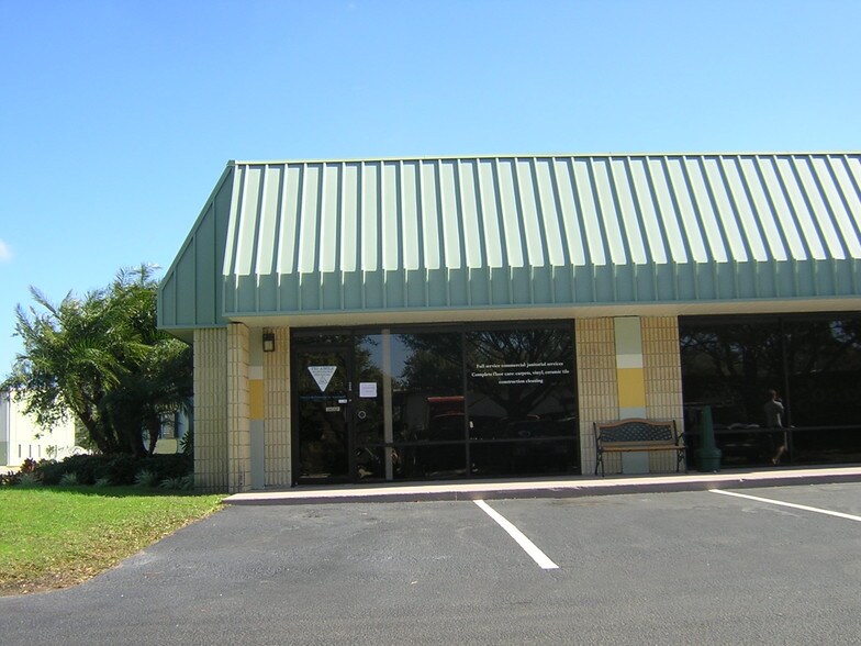 More Photos Of 3734 131st Ave N, Clearwater Warehouse For Lease