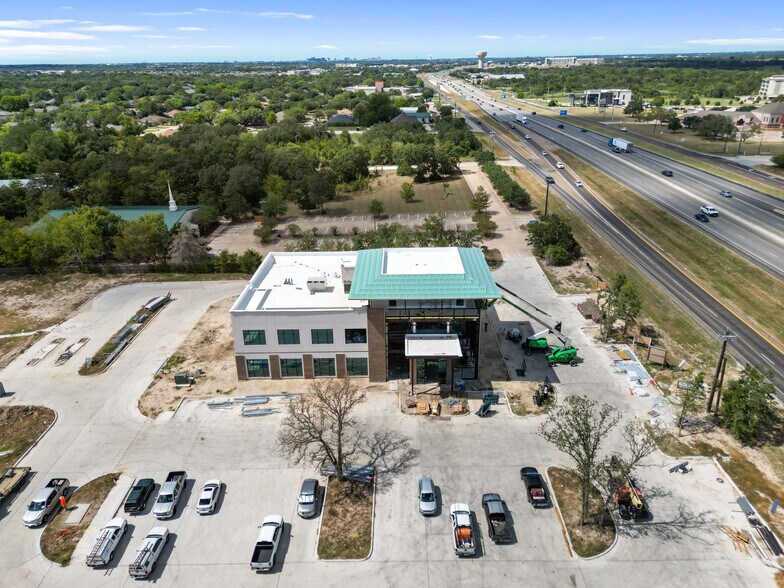 More Photos Of 4270 SH-6, College Station Office For Lease