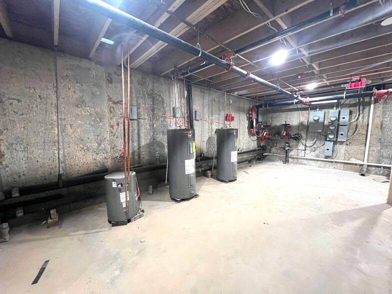 More Photos Of 5534 Woodland Ave, Philadelphia Apartments For Lease