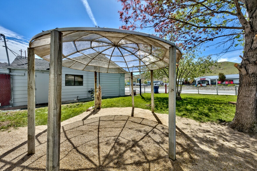 More Photos Of 3129 S Carson St, Carson City General Retail For Sale