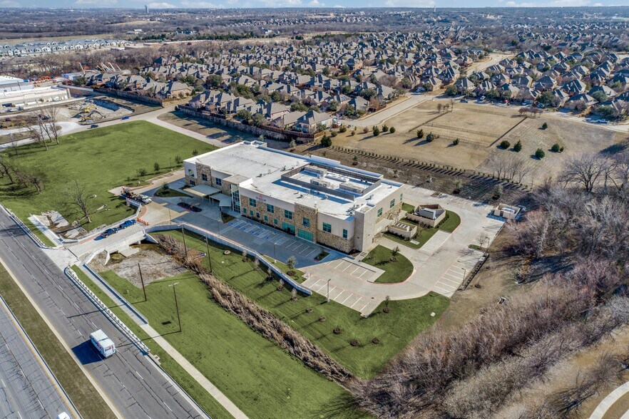 More Photos Of 6601 W University Dr, McKinney Hospital For Lease
