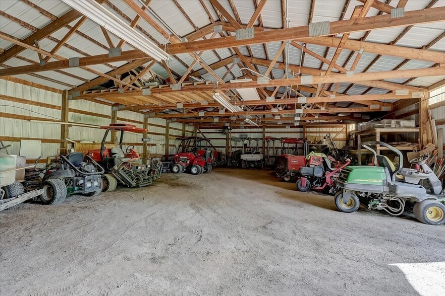 More Photos Of 800 S Main St, Lake Mills Golf Course Driving Range For Sale
