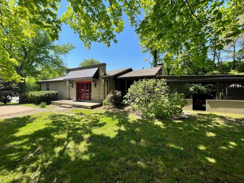 More Photos Of 2709 Bransford Ave, Nashville Office Residential For Sale
