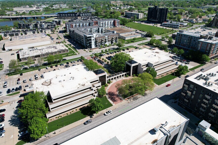 More Photos Of 200 E Grand Ave, Des Moines Office For Lease