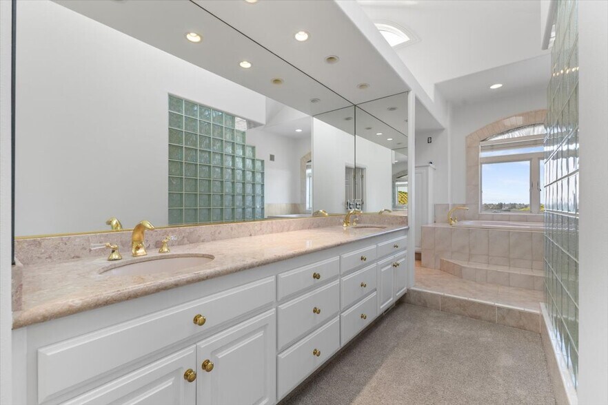 More Photos Of 4076-4080 Old Redwood Hwy, Santa Rosa Winery Vineyard For Sale