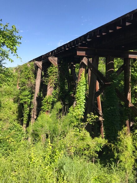 More Photos Of 106-110 S Cherokee St, San Saba Storefront Retail Office For Lease