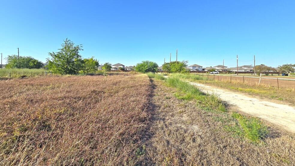 More Photos Of 1239 Barbarosa Rd & 1255 Saur Ln, New Braunfels Land For Sale
