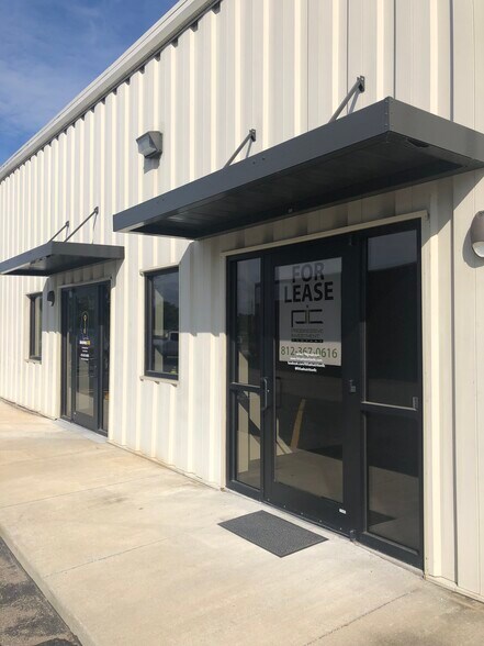 More Photos Of 671 3rd Ave, Jasper Storefront For Lease