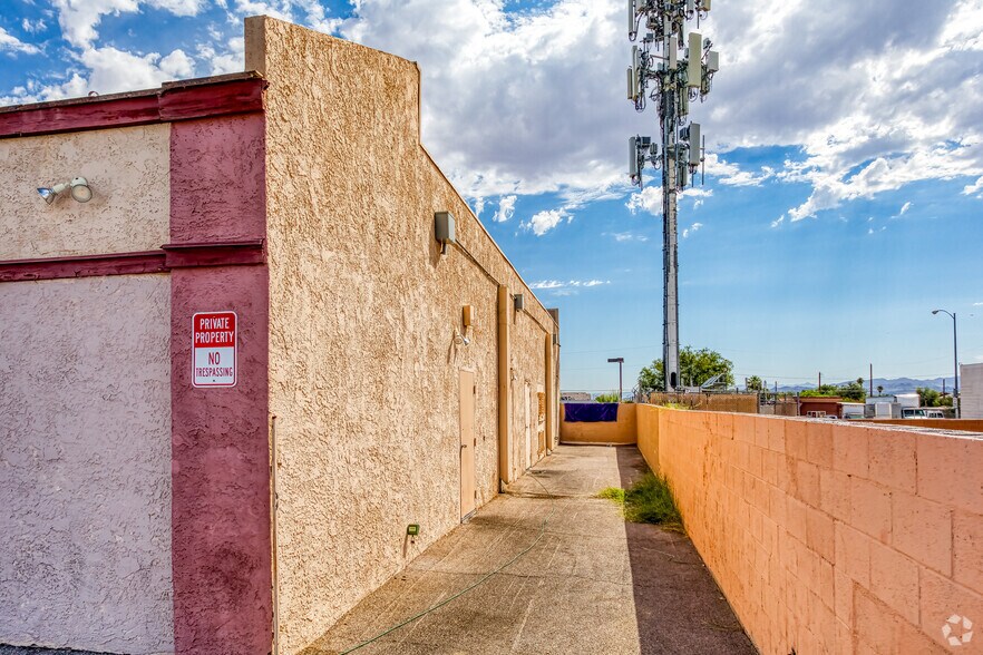 More Photos Of 4225 E Tropicana Ave, Las Vegas General Retail For Lease