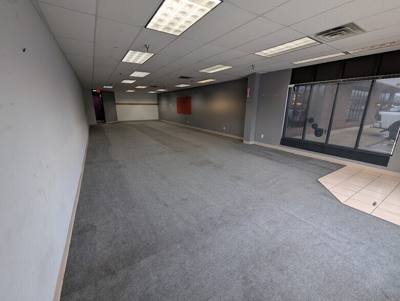 More Photos Of 733-761 N Ankeny Blvd, Ankeny General Retail For Lease