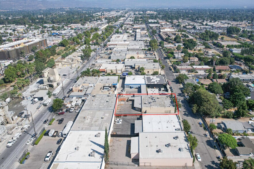 More Photos Of 6943 Eton Ave, Canoga Park Manufacturing For Lease