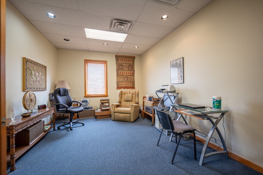 More Photos Of 3519 Bigelow Blvd, Pittsburgh Office For Sale