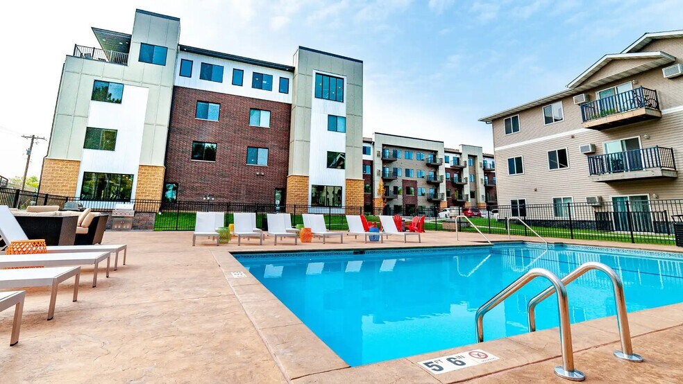 More Photos Of 1081 SW Fourth St, Forest Lake Apartments For Lease