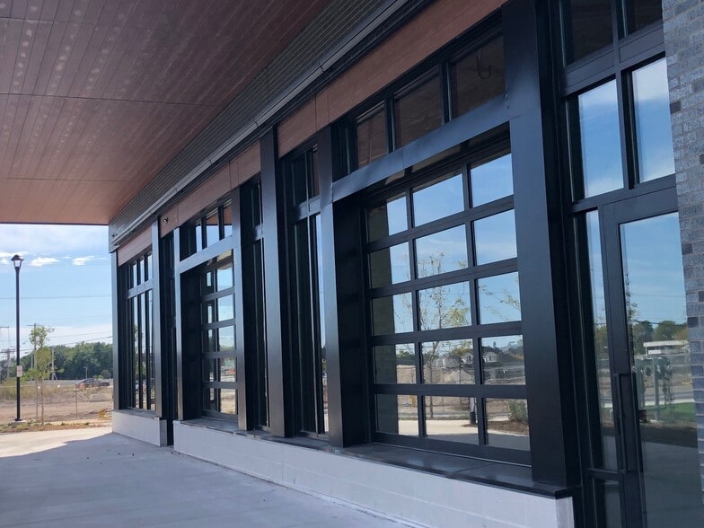 More Photos Of 711 Grace St, Bayside Apartments For Lease