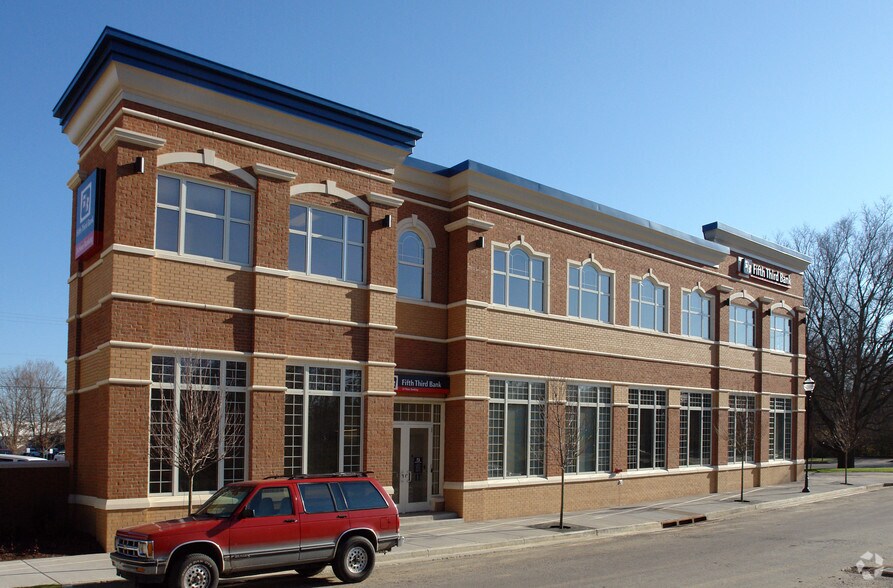 More Photos Of 2216 Abbott Martin Rd, Nashville Bank For Lease