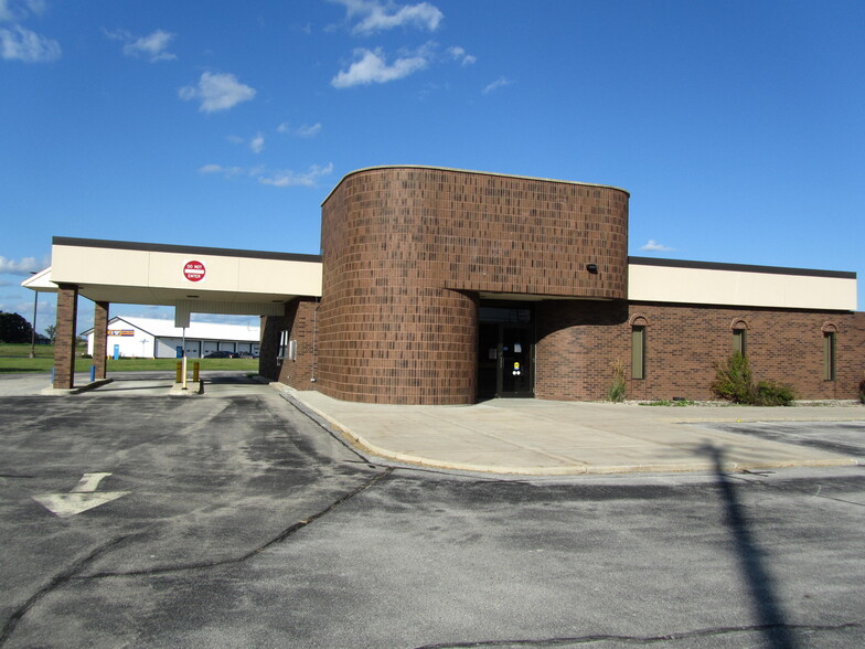 Primary Photo Of 250 Main St, Lomira Bank For Sale