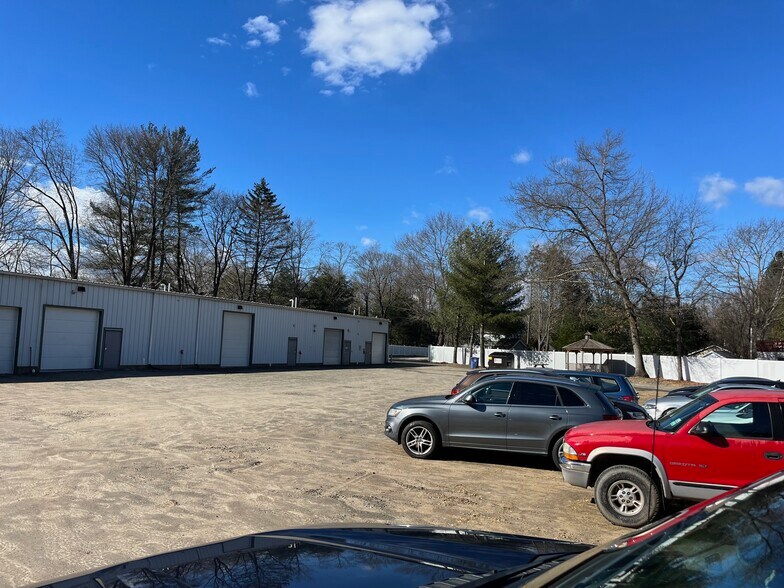 More Photos Of 65 Kingsbury Ave, Tolland Warehouse For Lease