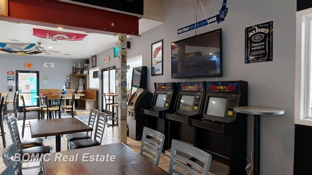 More Photos Of 11850 S Gera Rd, Birch Run Restaurant For Sale