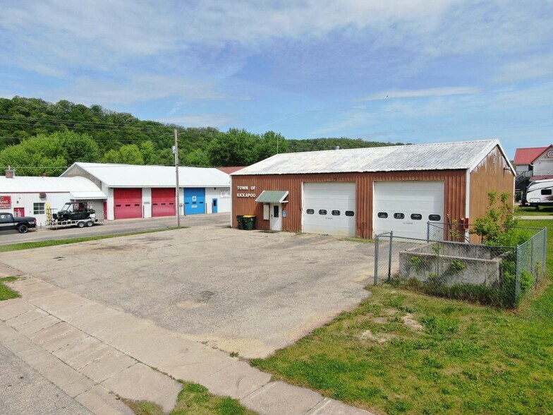 More Photos Of 120 W Charles St, Readstown Warehouse For Sale