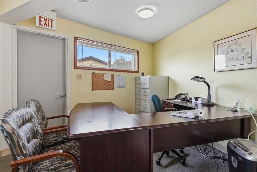 More Photos Of 2060 W Monroe St, Springfield Office For Sale