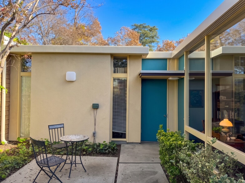 More Photos Of 319 Harvard Ave, Claremont Office For Sale
