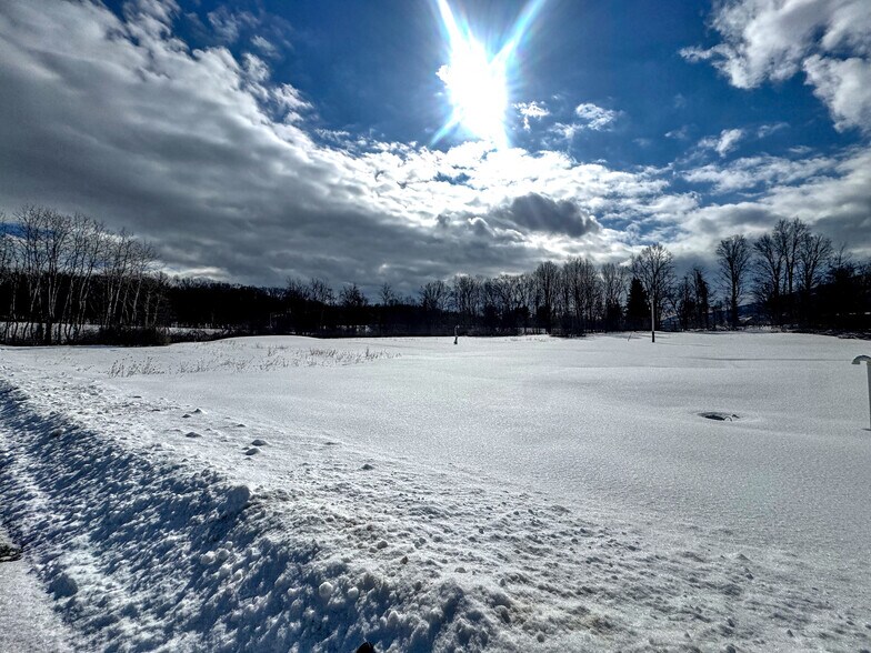 More Photos Of 33 Transport Dr, Bennington Freestanding For Sale