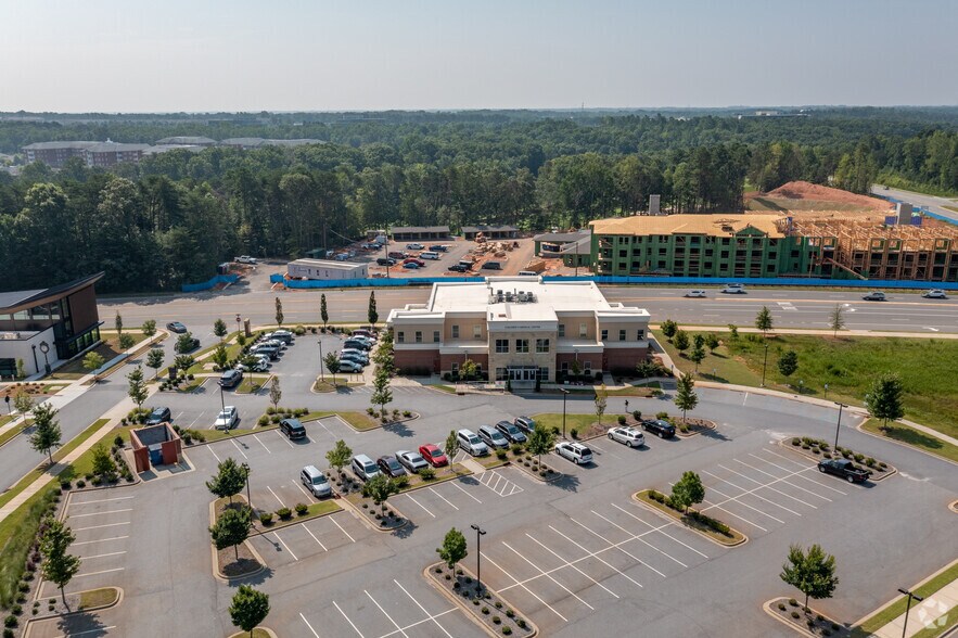 More Photos Of 703 Verdae Blvd, Greenville Healthcare For Lease
