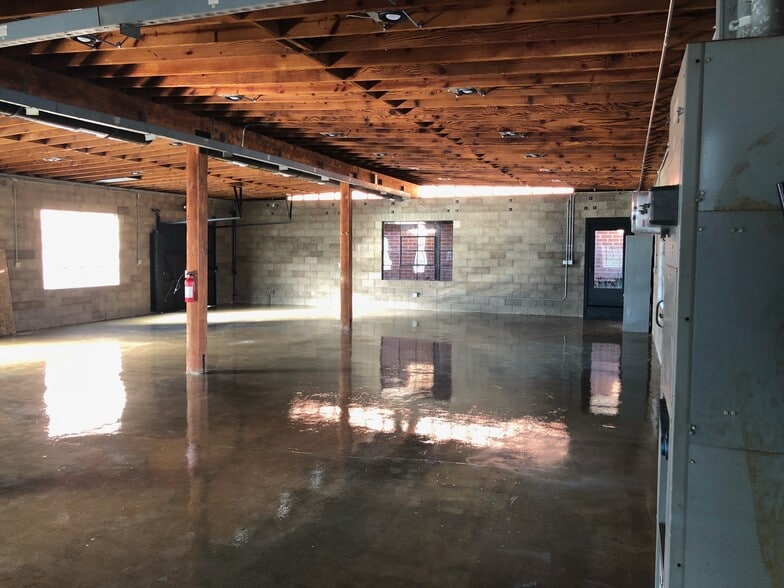 More Photos Of 601-607 E El Segundo Blvd, El Segundo Flex For Lease
