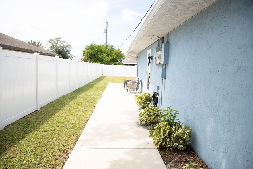 More Photos Of 2826 Santa Barbara Blvd, Cape Coral Freestanding For Sale