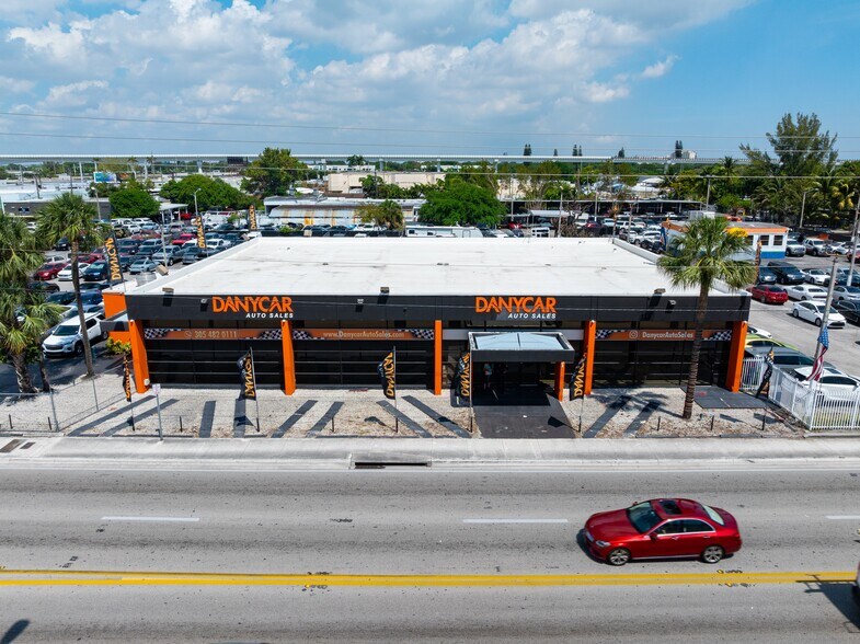 More Photos Of 3199 NW 36th St, Miami Auto Dealership For Lease