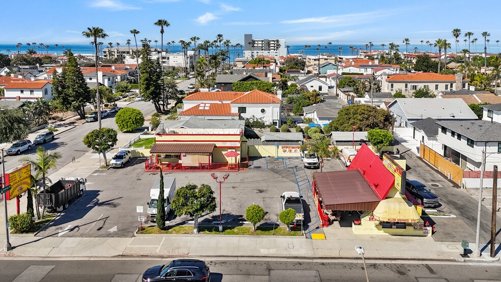 Primary Photo Of 921 Pacific Coast Highway, Redondo Beach General Retail For Sale