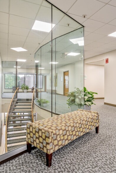 More Photos Of 115 Blarney Dr, Columbia Medical For Lease