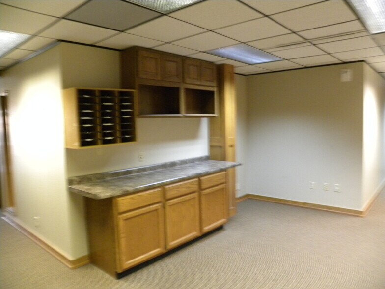 More Photos Of 305 SW Wyoming, Casper Office For Sale
