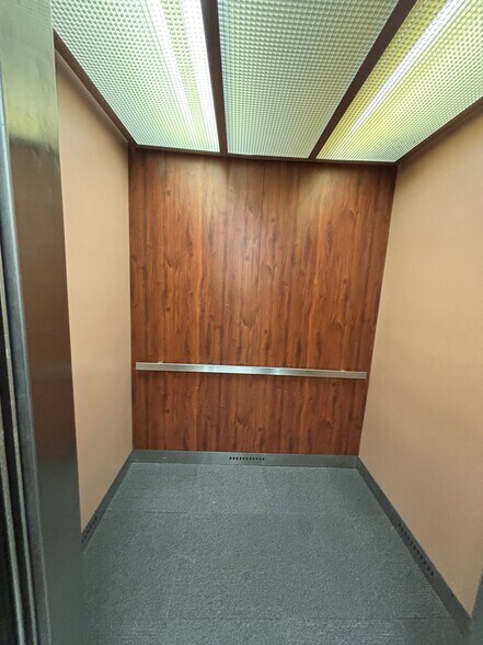 More Photos Of 701 E South St, Orlando Office For Sale