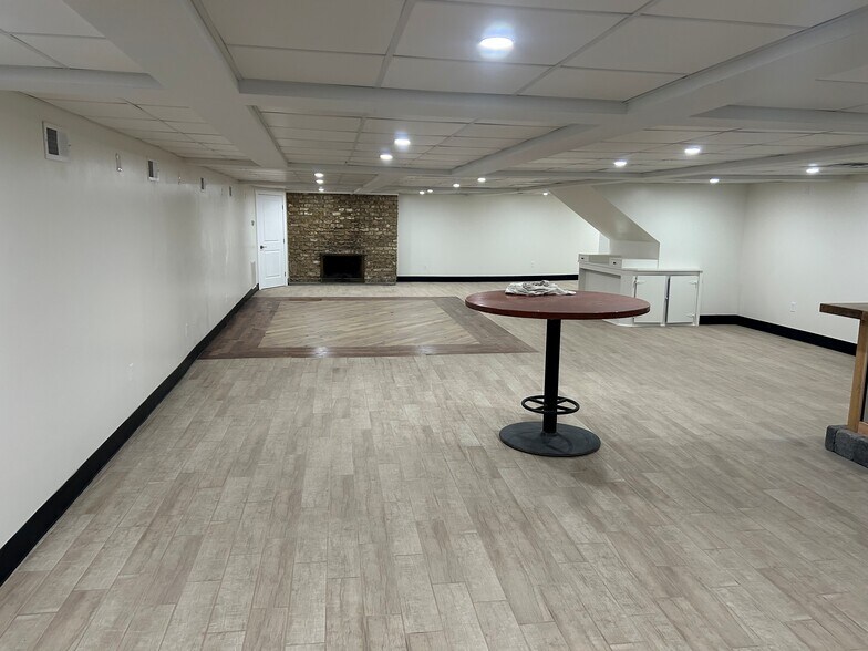 More Photos Of 775 Freeport Rd, Cheswick Restaurant For Sale