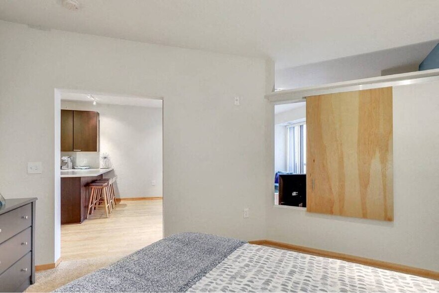 More Photos Of 2922 Aldrich Ave S, Minneapolis Apartments For Lease