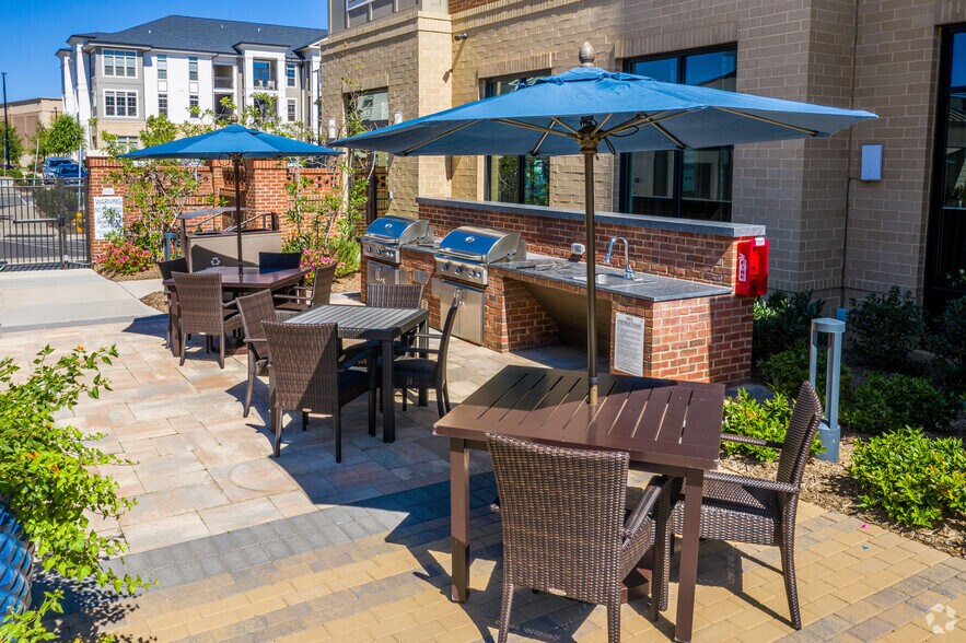 More Photos Of 7420 N Rea Park Ln, Charlotte Apartments For Lease