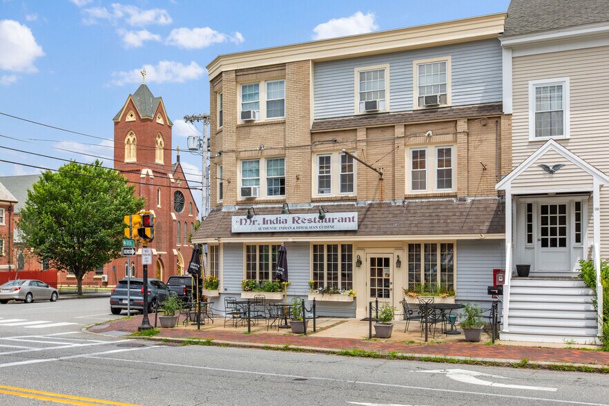 More Photos Of 140 High St, Newburyport Restaurant For Sale