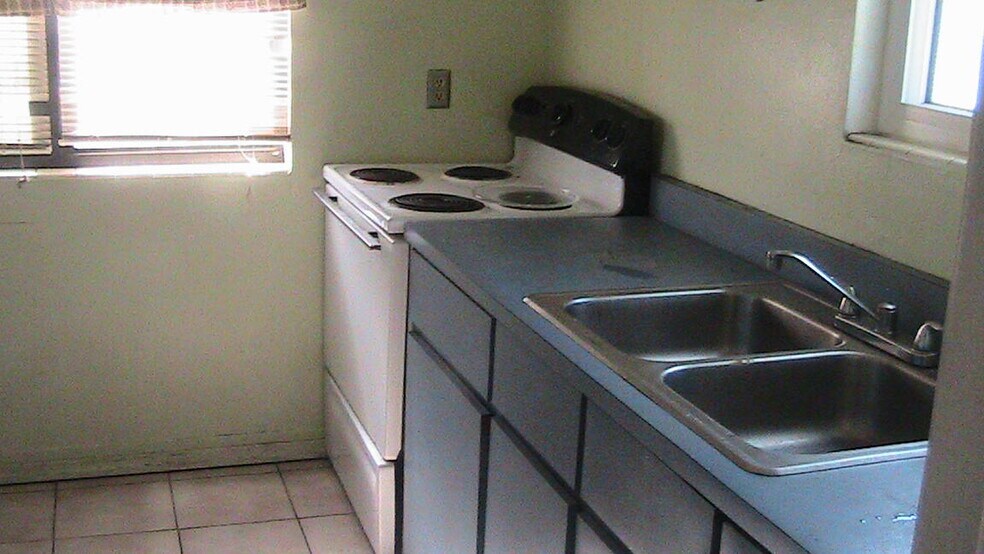 More Photos Of 1011 S Ridgewood Ave, Daytona Beach Hospitality For Sale