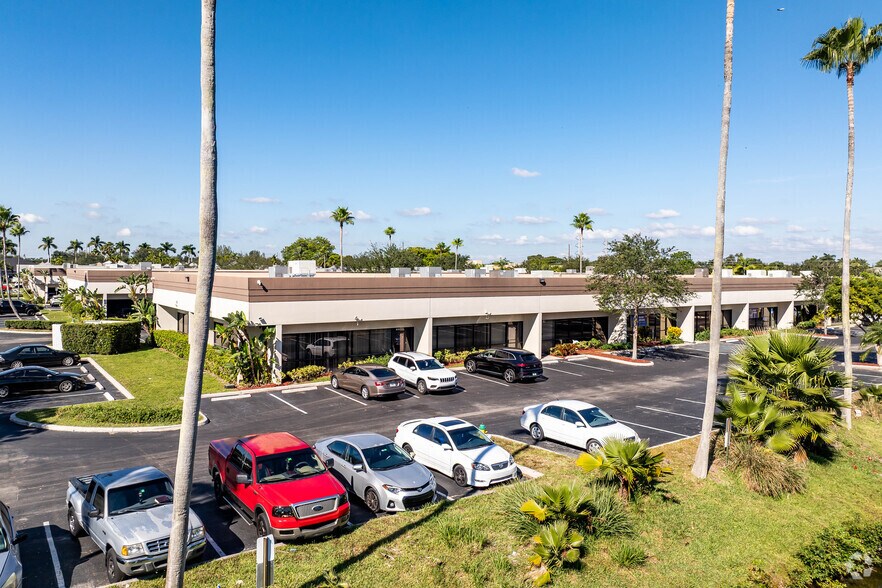 More Photos Of 5400 S University Dr, Davie Unknown For Lease